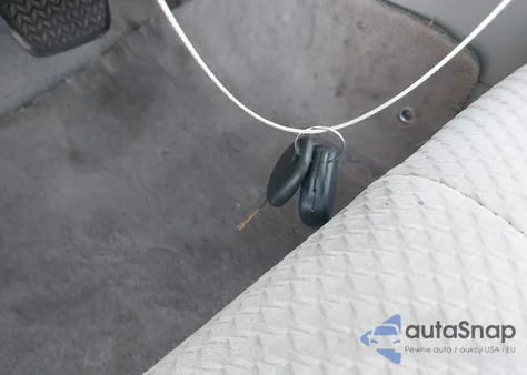 2007 Toyota Camry Le z USA, uszkodzony, nr VIN 4T1BE46K07U100351